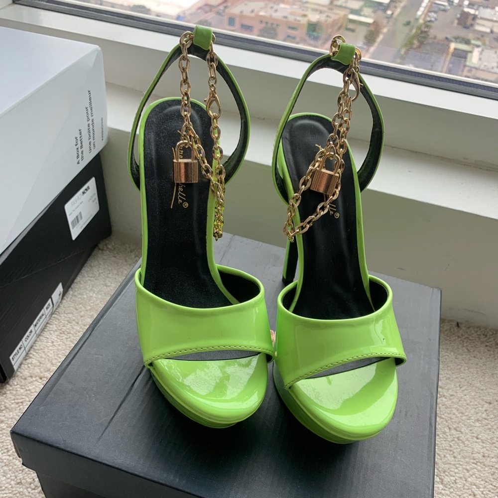 Neon Green Heels w Gold Chain Locket